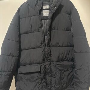 GAP Men's Black Puffer Coat
